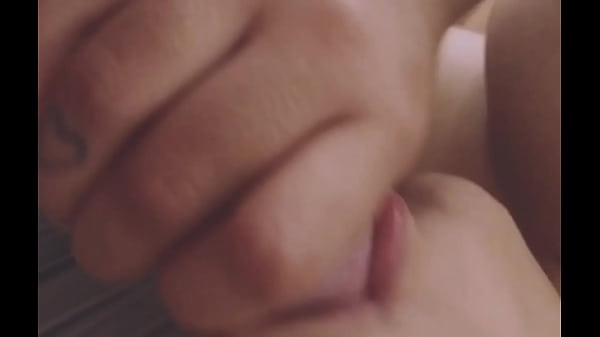 Relaxing blowjob with oral creampie