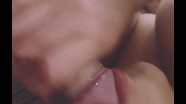Relaxing blowjob with oral creampie