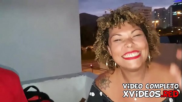 Download Video - Casal Sapeca Rj decide retirar a mascara no meio da grava&ccedil;&atilde;o e entra na putaria na resenha - Ksal Hot - Bob Jhonson - Leo Ogro - Lua Doidera