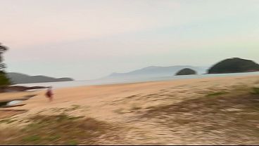Download Video - Gostosa na praia se deixou seduzir por um estranho que se dizia blogueiro &excl; Transou sem camisinha e levou gozada na cara &period; &lpar; Ad&atilde;o e Eva&rpar;&period;