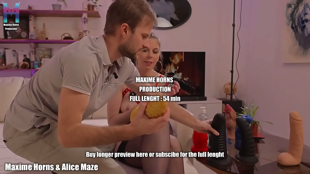 Alice Maze &amp_ Maxime Horns pushing our limits : Extreme Dilation, deep fisting and double monster XXL toys