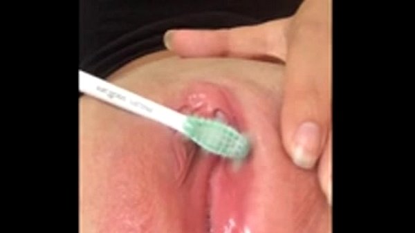 Teen Has Squirting Orgasm with Toothbrush: Free...