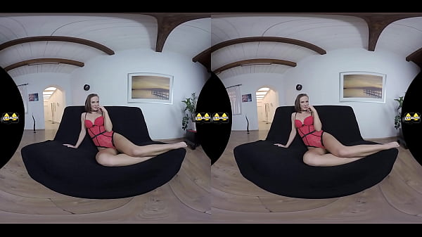 This Babe Can't Stop Pissing In VR!