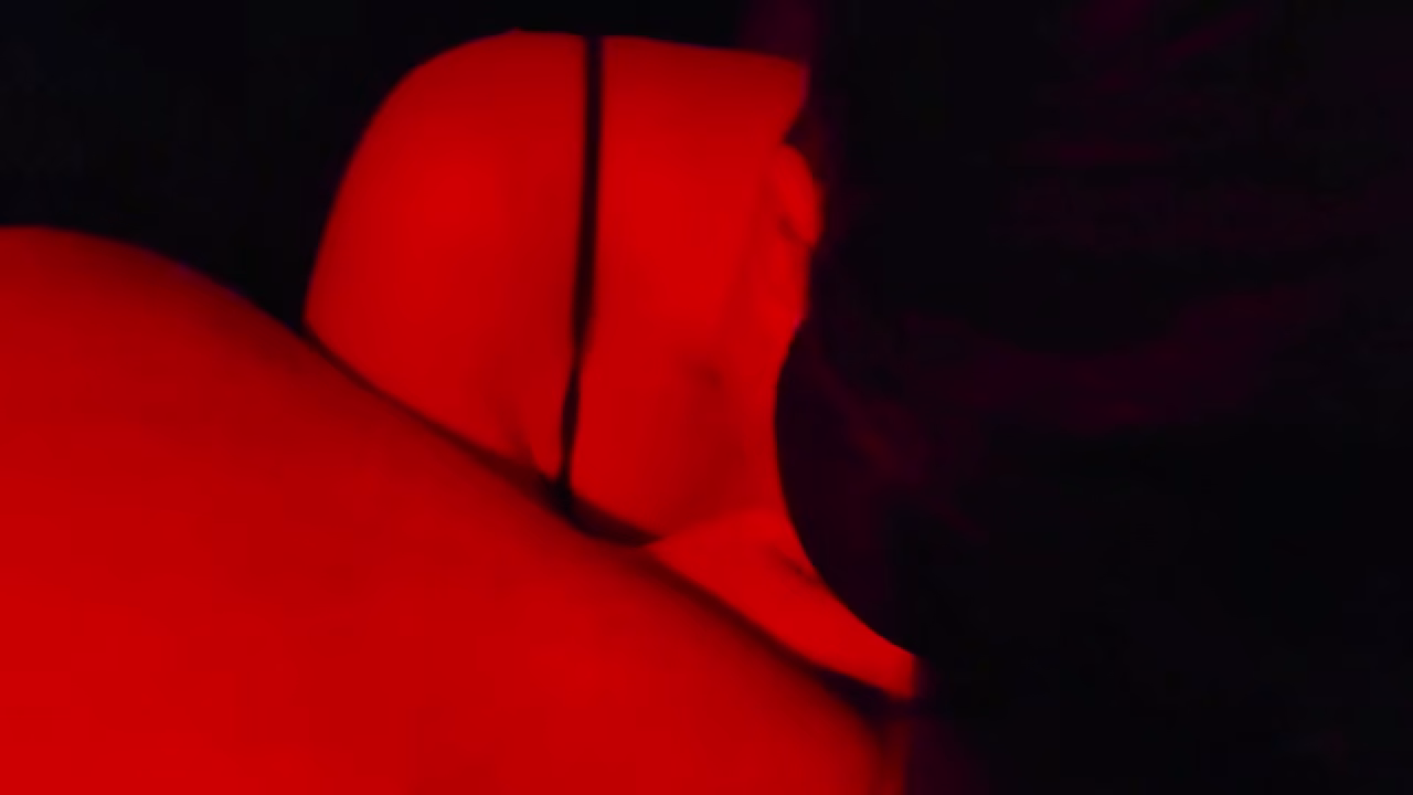 Chica sexy hace una mamada lenta y sensual. ¡De cerca! Videos de luz roja #11
                    licking sexy milf blowjob brunette slut amateur homemade POV deep throat close up blindfold couple bbw short hair pawg 1 on 1 white girl asmr curvy body sensual sex muchos negros