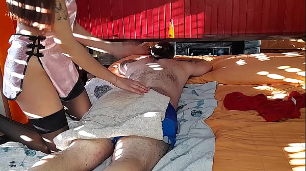 I broke the masseuse's ass by paying extra