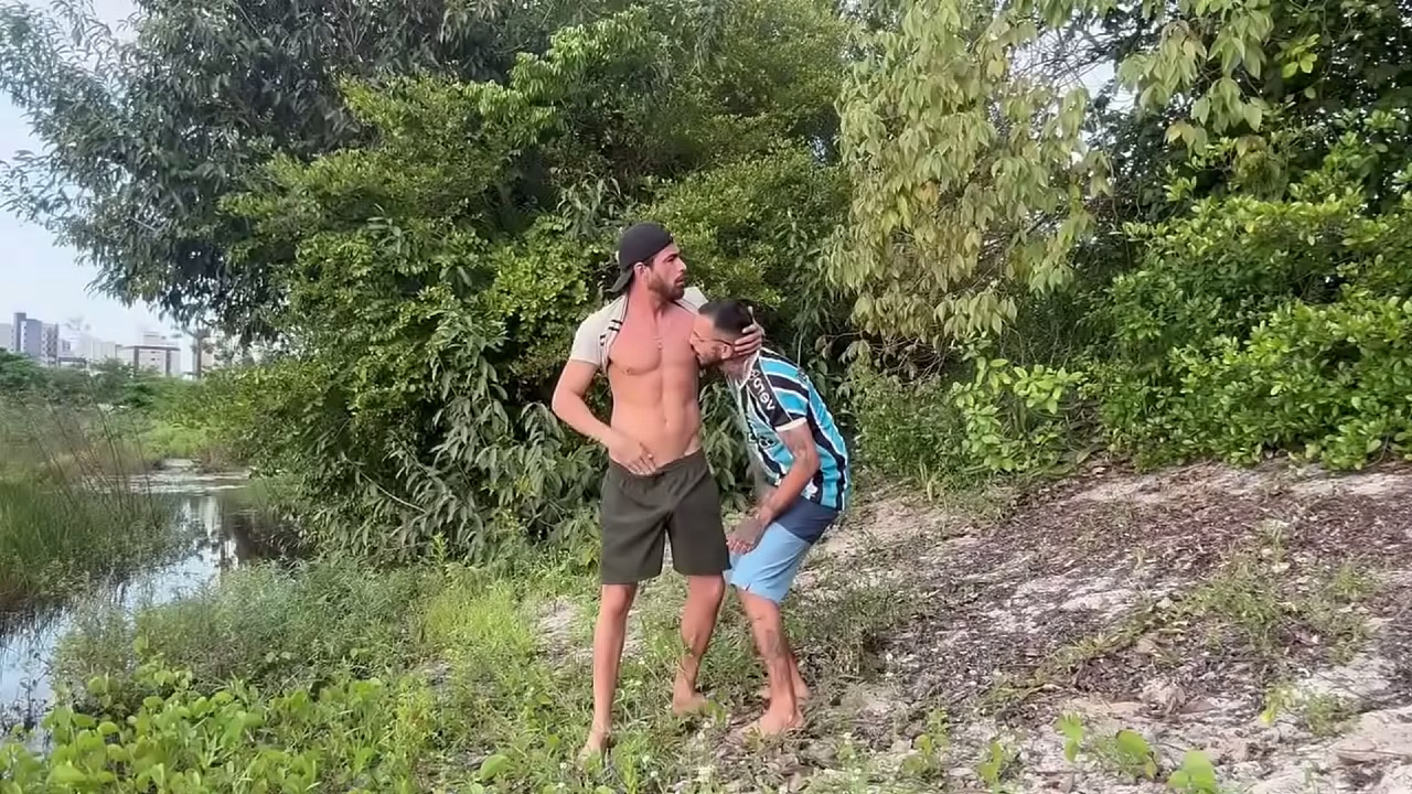 MAMEI O GUIA DURANTE A TRILHA