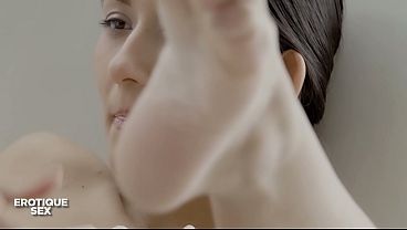 Beautiful Darcia Lee Masturbates and Enjoys Orgasmic Fuck