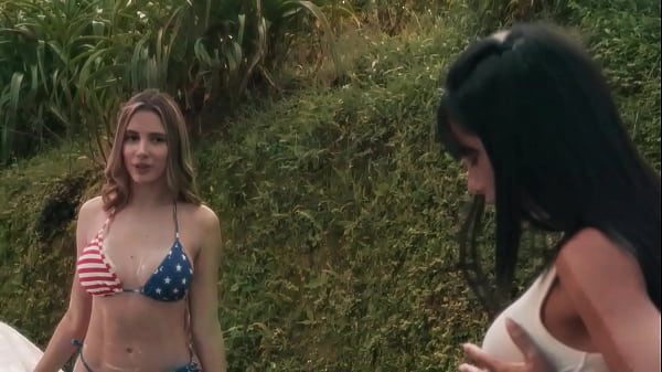 Sexy Latinas washing cars for free | Splash and Squirt