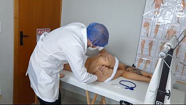 My gynecologist gave me a few fingerings in the ass and fucked me!