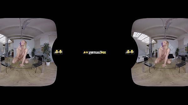 Virtualpee - Chrissy On The Table - VR Porn