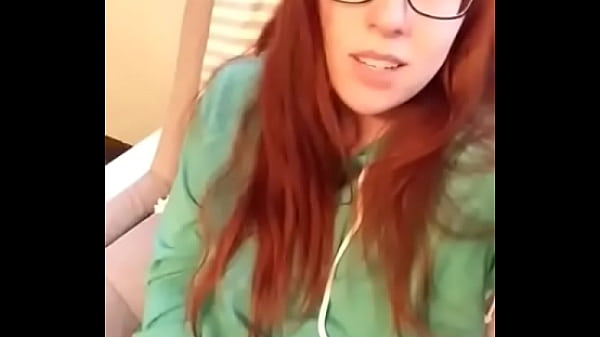 Eroscillator Squirting on the Couch