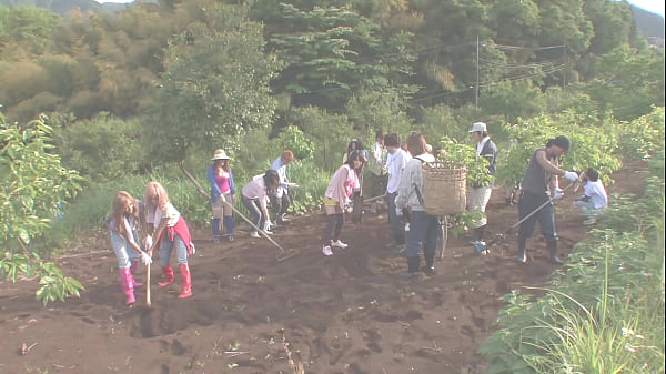 PutaLocura - Viejo profesor se folla a la zorra alumna Roma Amor