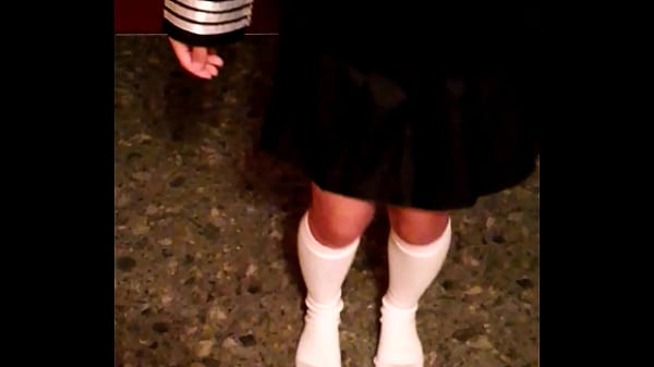 Self defense groin kick ballbusting