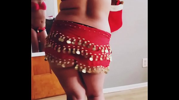 Kit Kat loves dancing