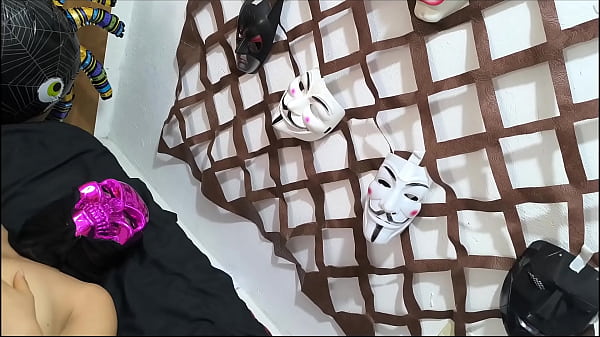 My perverted stepsister's big pussy finds my cock on Halloween!! She moaned from the pleasure she felt when she was penetrated by my cock.