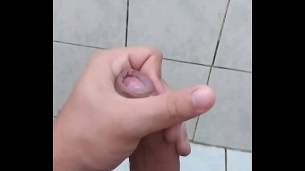 Éjacule Chaud Dans La Branlette