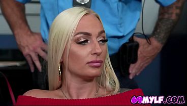 Black Friday Cumpie for Gorgious Milf Elana Bunnz