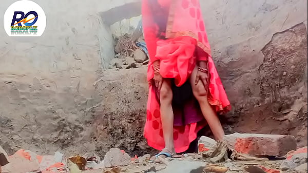 Bhabhi ne hathori se chudvai karne ke baad nahi Man bhare to Apne devar se gand marai