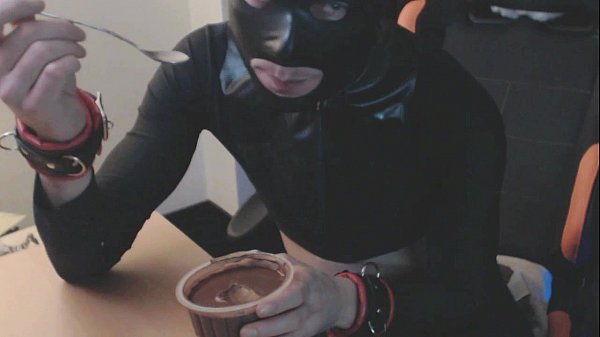 Download Video - cum eating