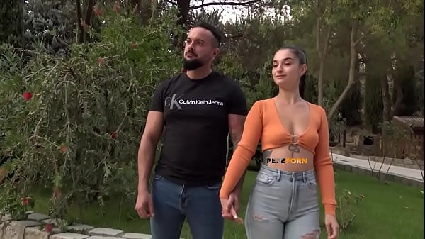 NEW COUPLE! Hot Candy Fly and her boyfriend make both their porn and OUTDOOR debuts