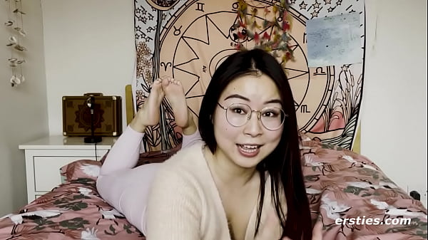 Download Video - Ersties&colon; Cute Chinese Girl Was Super Happy To Make a Masturbation Video For Us