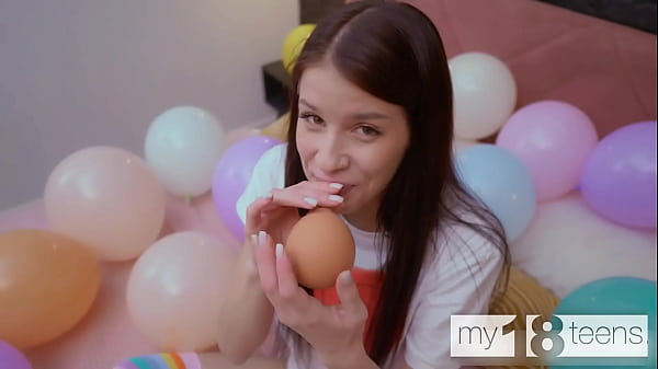 Download Video - MY18TEENS - Skinny girl with small tits blows up balloons and fucks herself with a dildo