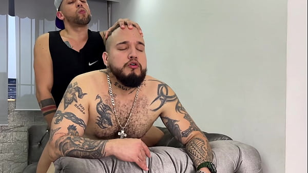 Download Video - Scoty Brayan le llenan el culo de leche