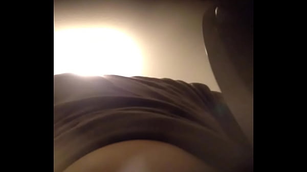 thumb peeing