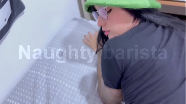 Arrombando a buceta da nerdzinha na gameplay