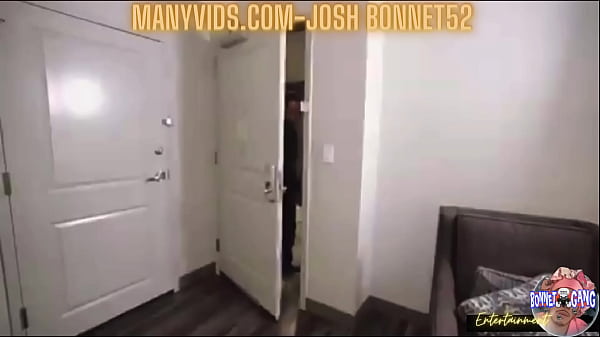 Asia Banks Gets More Than She Bargained For buy full Movie/video on manyvids-Josh Bonnet52
