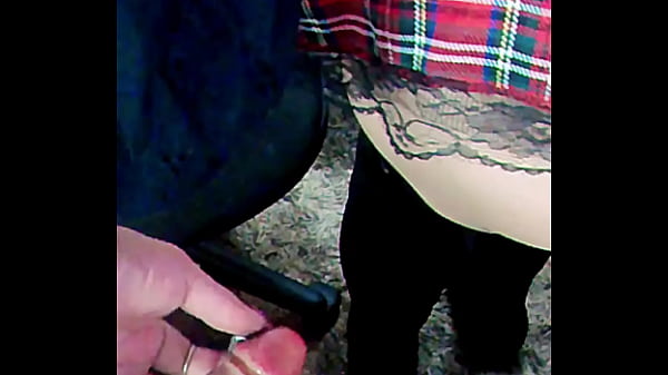 Download Video - Travesti dando garganta profunda con su dildo&period;&period;&period;