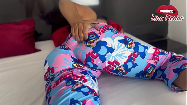 My stepmother begins to masturbate moaning hard so that I can put my cock in her, she is an unfaithful bitch