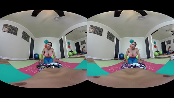 Yoga One-On-One with Luna Star - Naughty-America VR - VR Porn