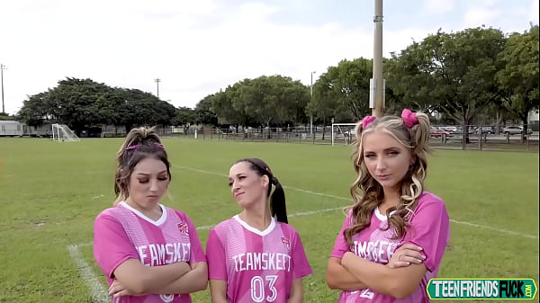 Macy Meadows, Violet Gems, Freya von Doom Learn Team Captain Quality