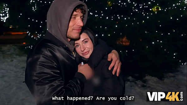 VIP4K. Brunette is cheating on the broke BF in front of him on Christmas Eve