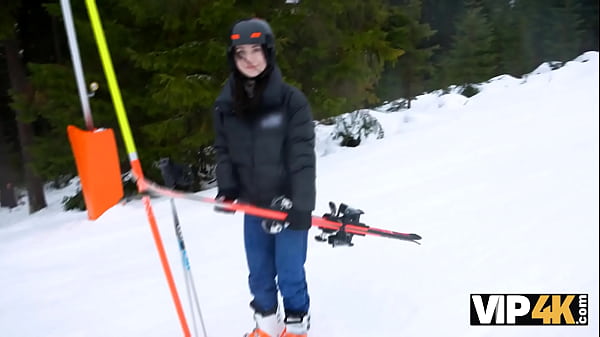 VIP4K. Brunette is cheating on the broke BF in front of him on Christmas Eve