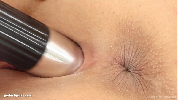 Download Video - Eve gets herself off by masturbating with fingers and dildo at Give Me Pink