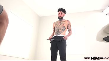 BTS: Tatted Tommy Gets A Sloppy Rimjob From Curvy Beauty Sandy Love!