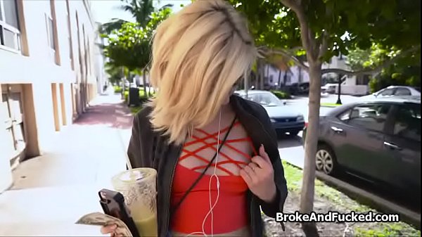 Download Video - Fucking cute blonde teen outdoors