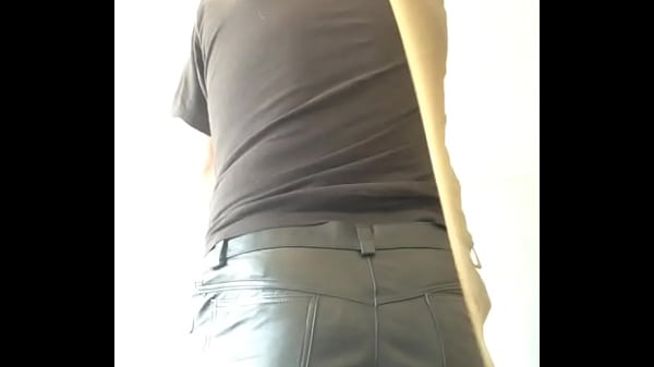 XV cane on leather and bare bottom