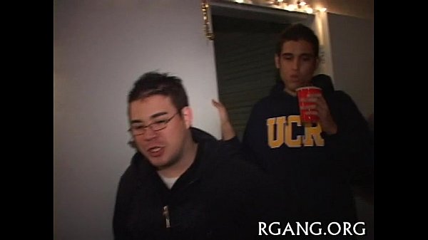 One pair copulates in group