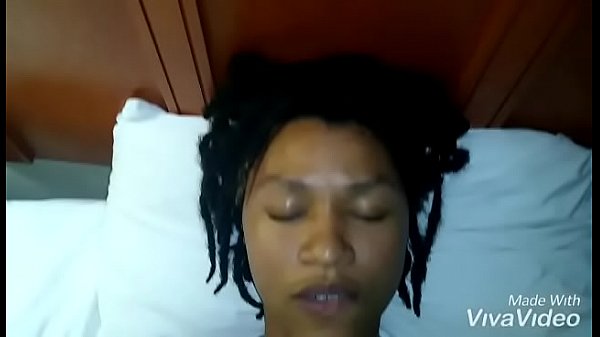 Download Video - Ebony girl wants a b&period;