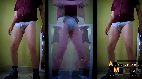 ALEJANDRO MISTRAL Con cặc cứng trong quần lót c...