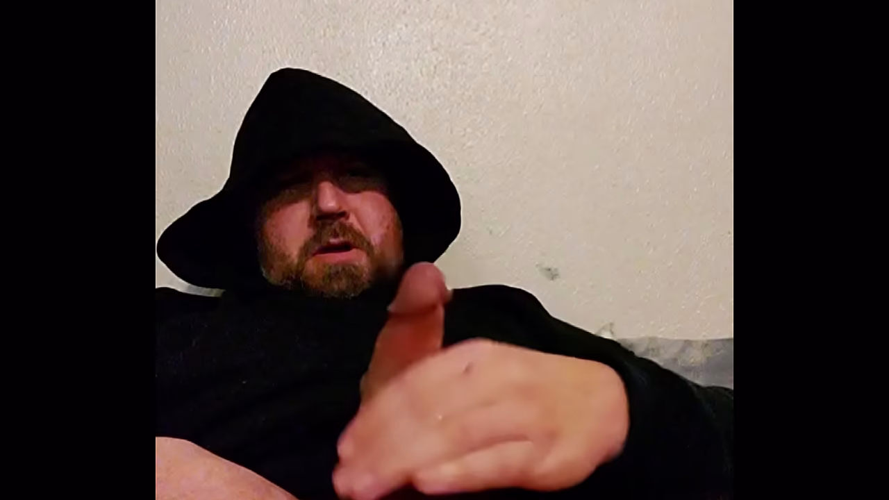 PUNK MAKING HIS DICK PULSE