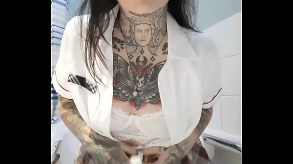 Uni student pee desperation!