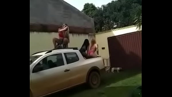 Festinha Sacana na Area de Lazer - Parte 1 - Elas chegaram com muita energia!