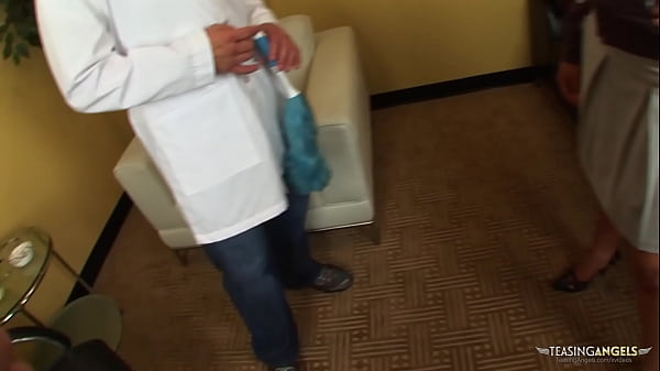 The vicodin didnt help her depression so she fucked the doctor and it felt good