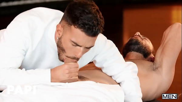 Download Video - Pol Prince & Sir Peter Get Ready To Play Fencing But After A While Of Playing They Decide It's Better To Fuck - Papi