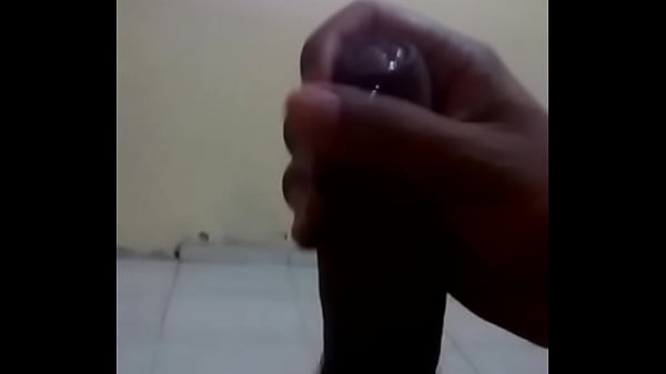 Download Video - Batendo uma vendo porno l&eacute;sbico