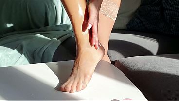 OIL ON HER NYLONS